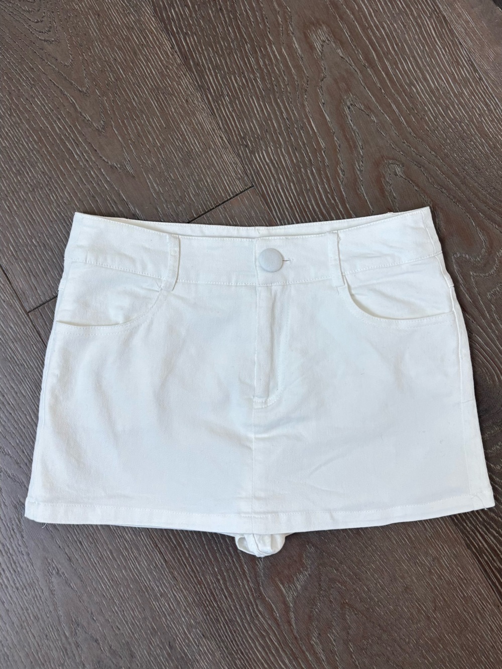 Princess Polly White Skort